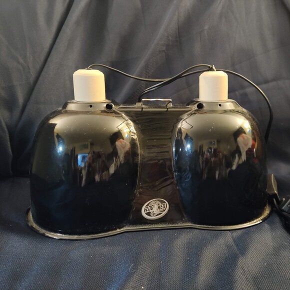ZOO MED LABORATORIES Desert UVB Reptile Heat Lamp Dual Switch LF-25 300watt - Picture 1 of 4